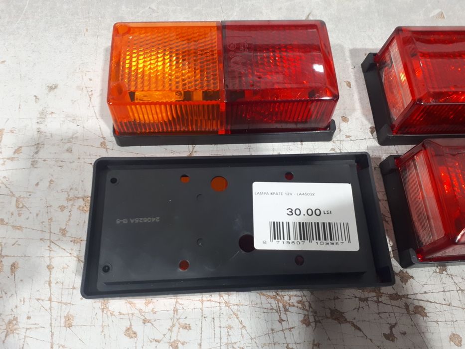 Lampi spate tractor, universale