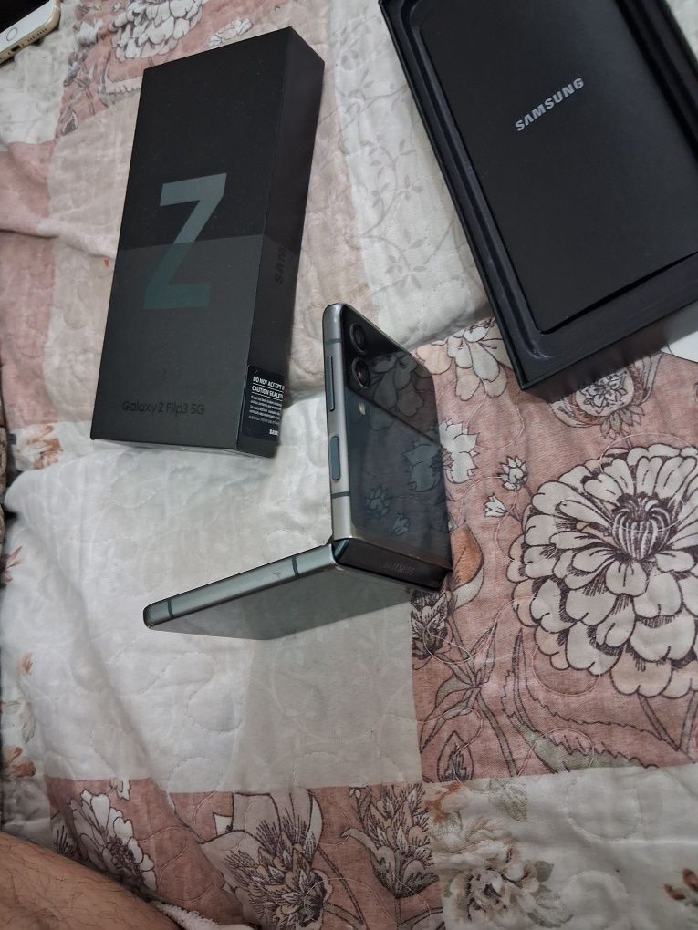 Samsung Z Flip 3 5G 256gb