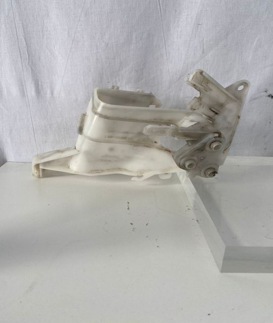 Suport maner exterior dreapta fata 3c0837868b Volkswagen VW Passat B6