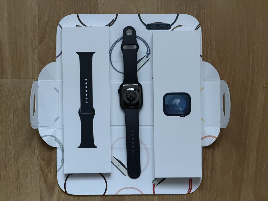 Apple Watch Series 9 2023 GPS + Cellular, Midnight Aluminium 45mm