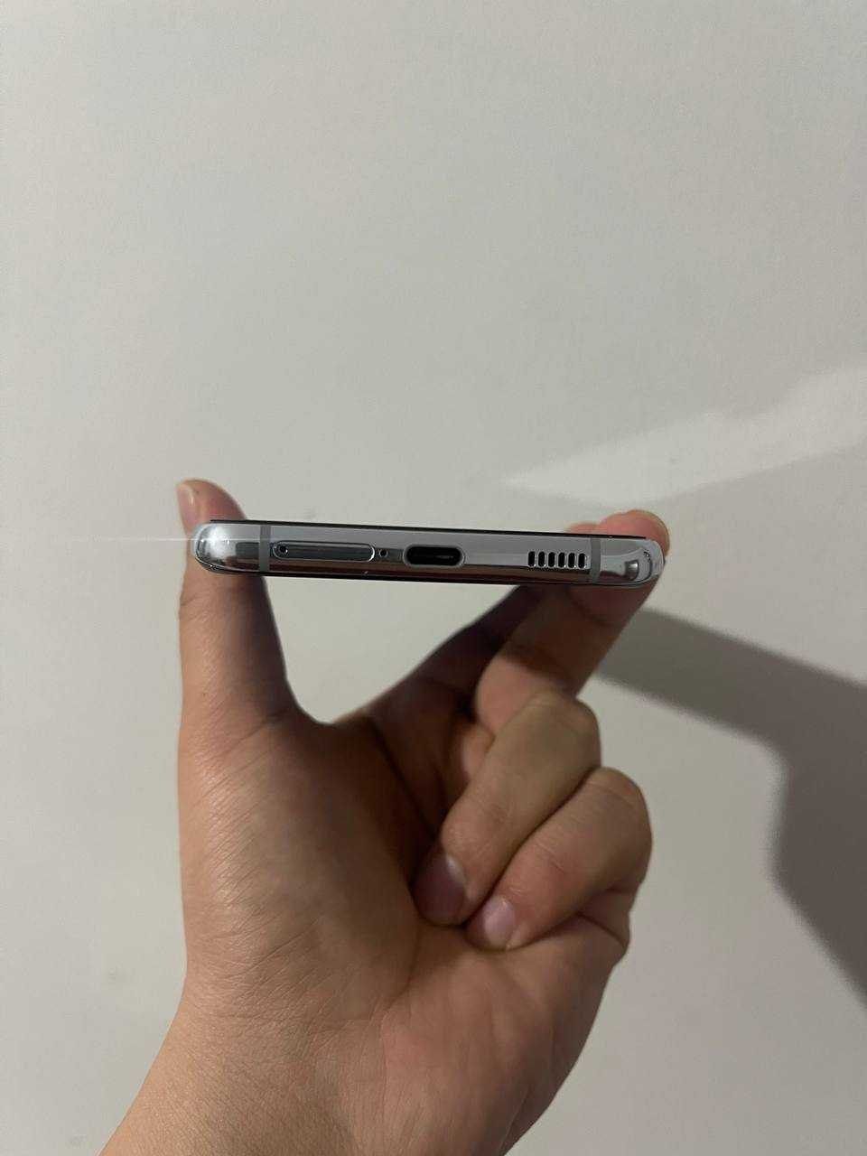 Samsung S21+  holati ideal
