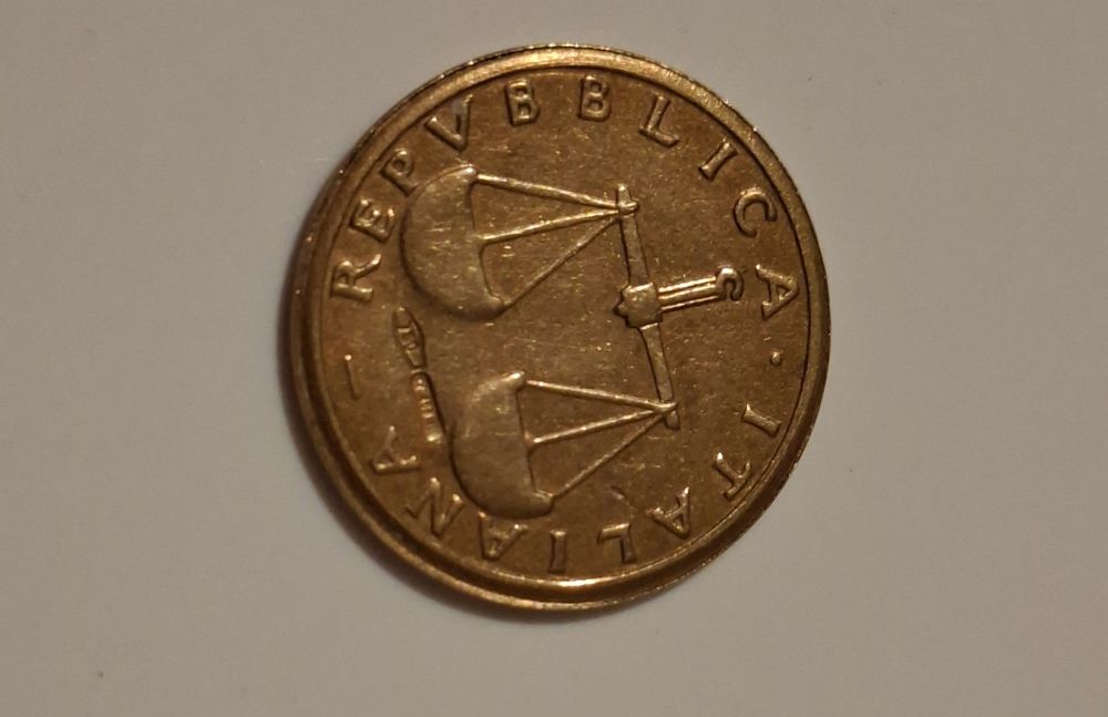 Moneda aur 1 Lira italiana