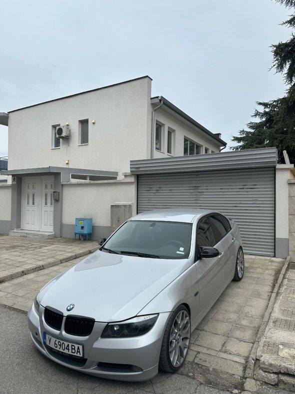BMW E90 320D 2007г. 143к.с