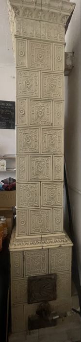 Sobe teracota art nouveau , motive vegetale si florale .