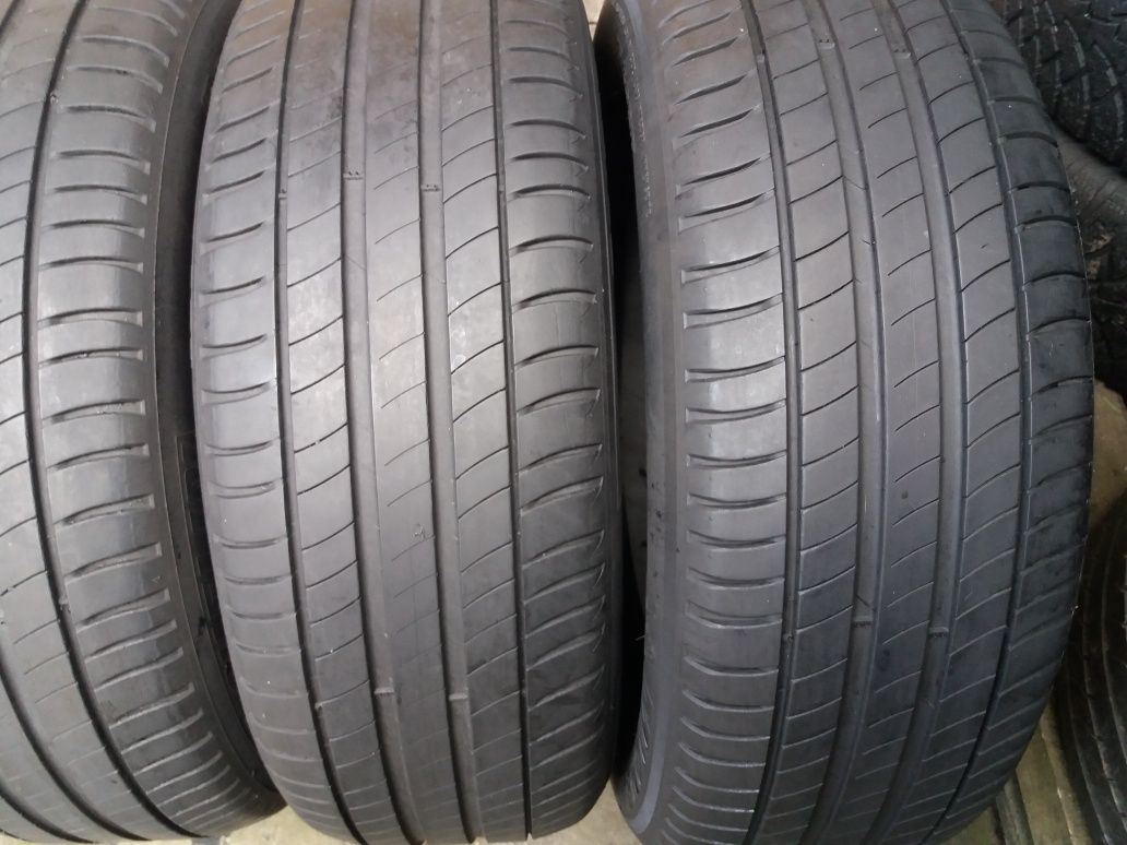 4 anvelope 215/60r17 vară marca Michelin preț 170 lei bucata