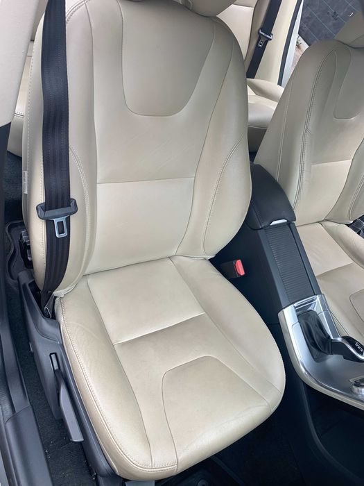 Volvo XC60 D3 150 cp