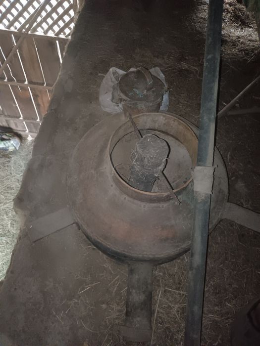 Vând căldare de tuica