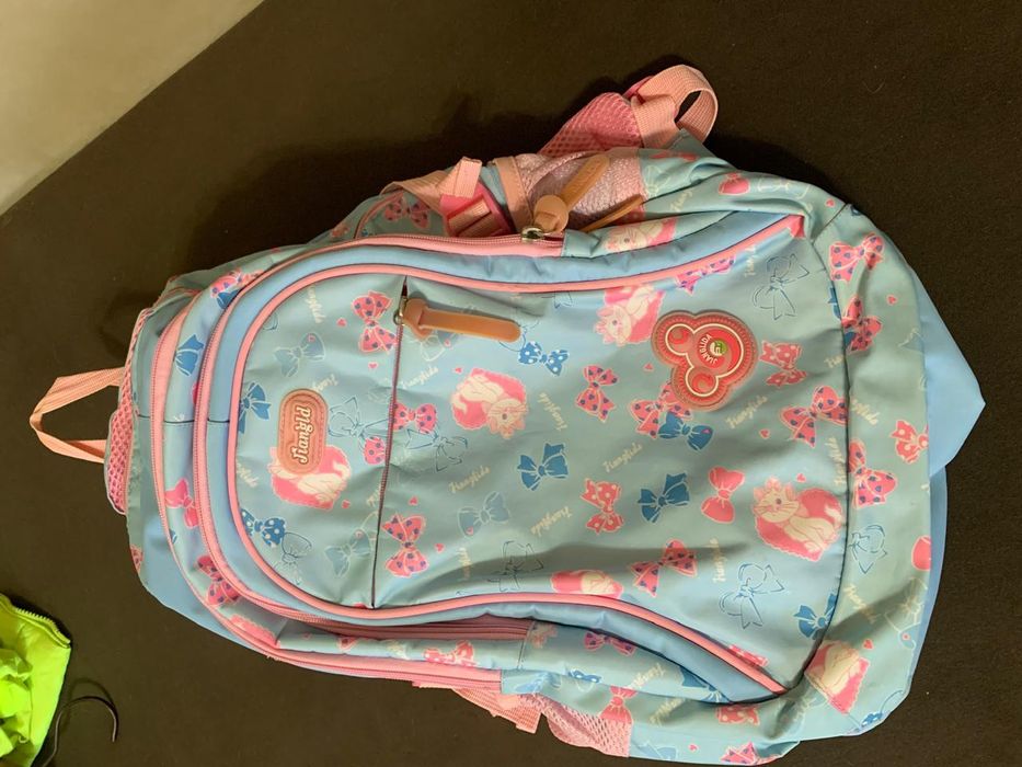 Рюкзак школьный вместительный