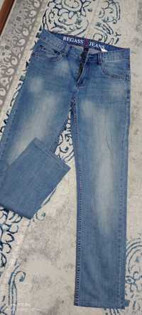 Продам джинсы летние