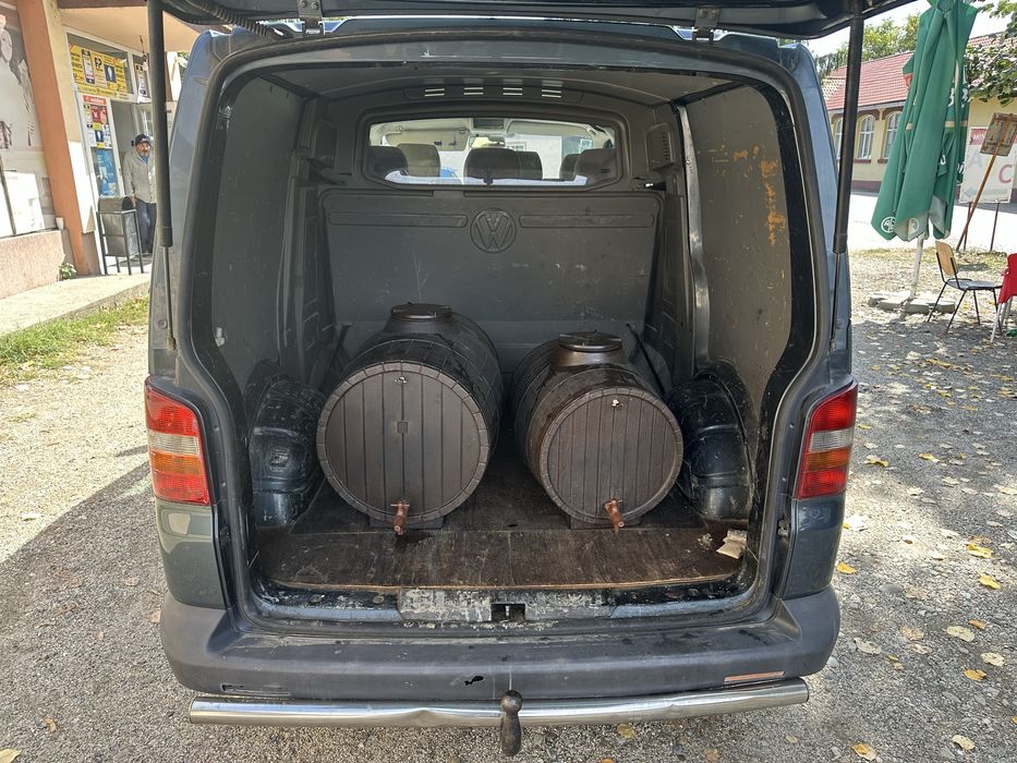VW Transporter 7 locuri 1.9 TDi