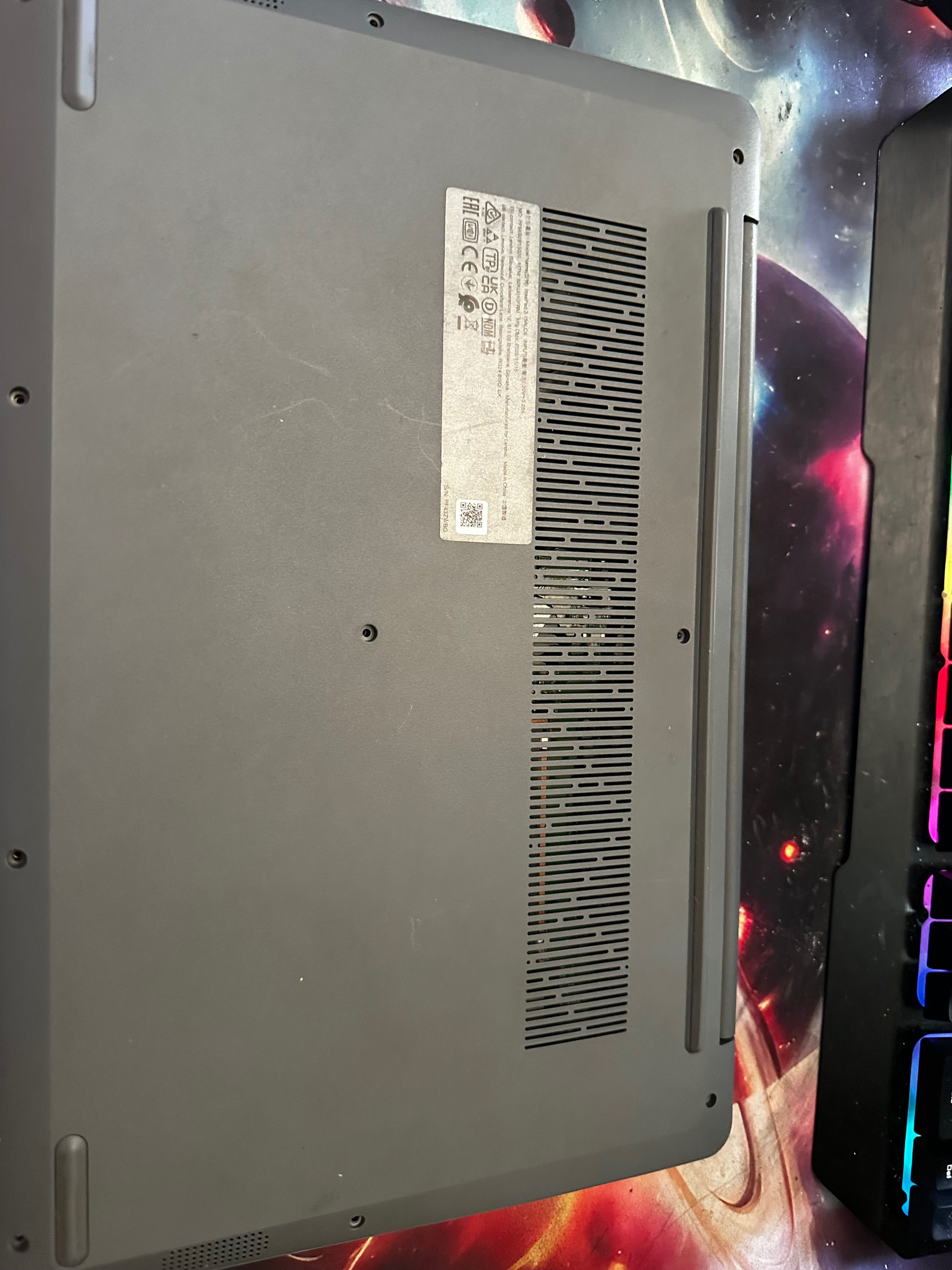 Lenovo IdeaPad 3 15ALC6 - Defect