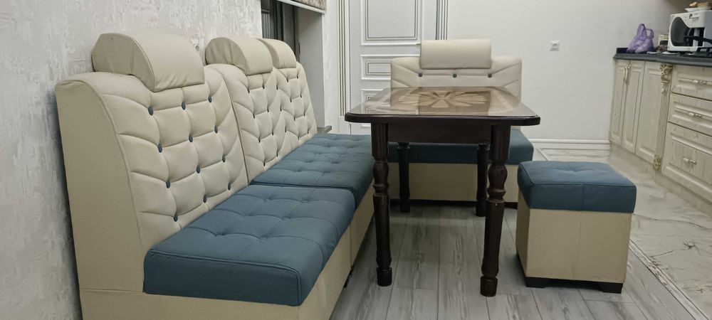 Продаётся кухонная мебель