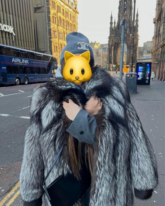 Палто от сребърна лисица , правено по поръчка