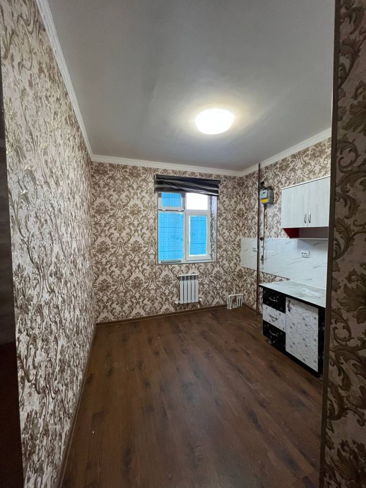 Gurlan tumani markazi olmos super marketini orqasi