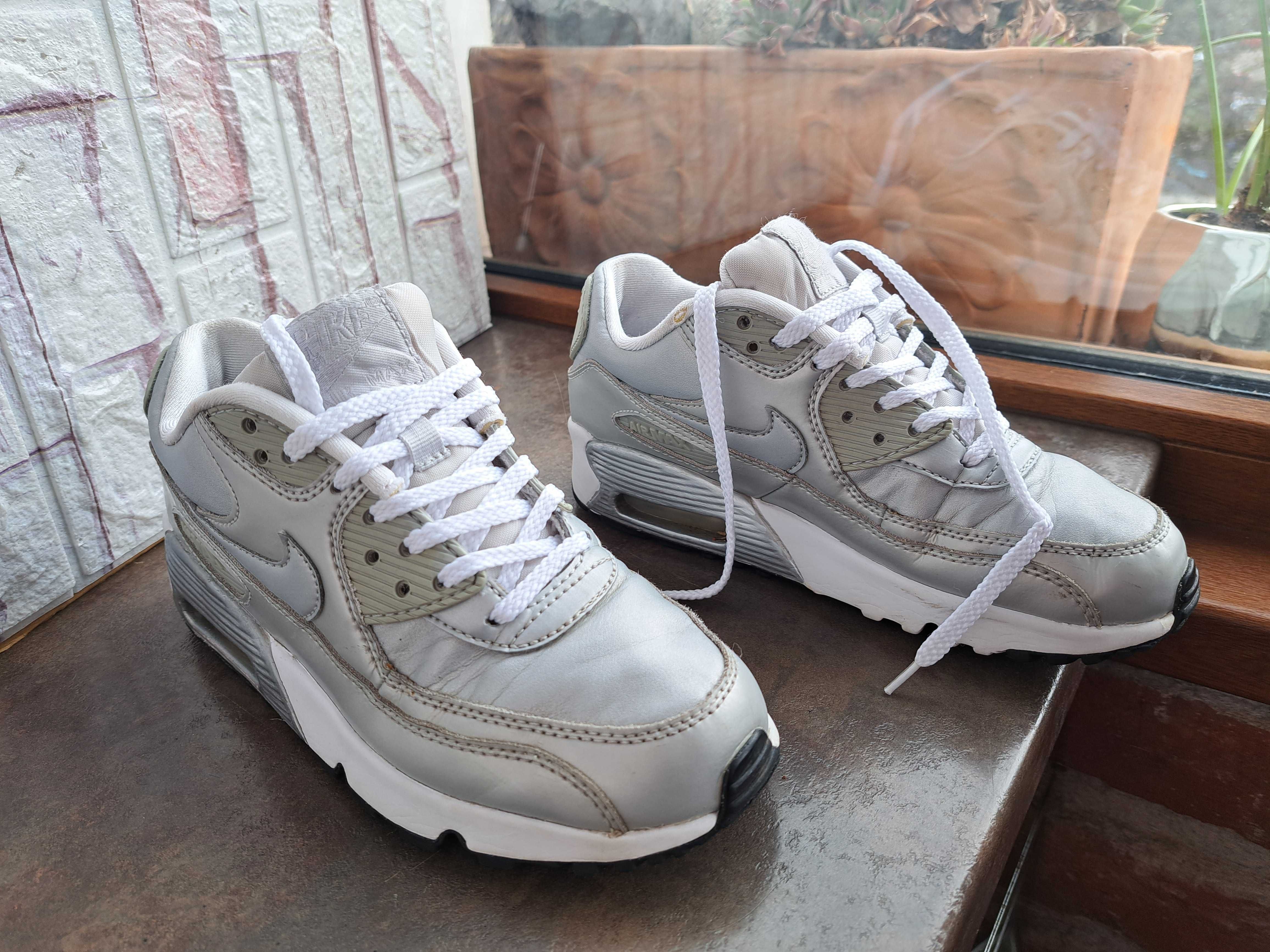 детски маратонки,кецове,спортни обувки,Nike Air Max,номер 35,5за момич