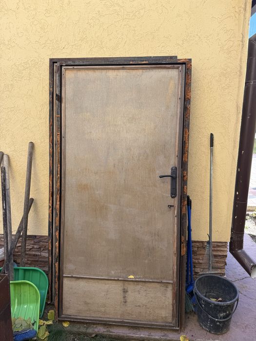 Продам железные двери