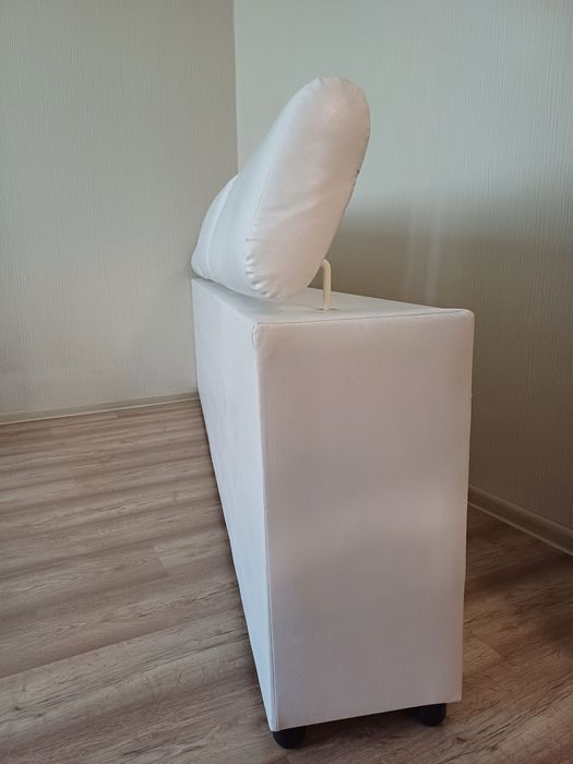 Гръб за ъглов диван