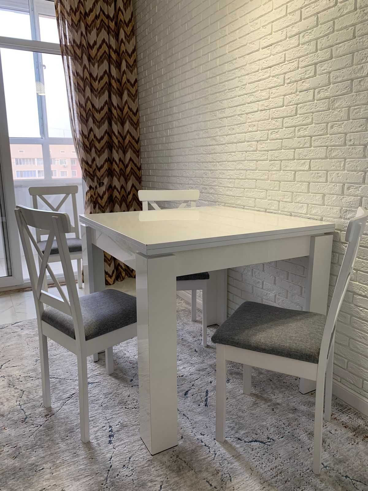 Продам кухонный раздвижной стол и стулья в комплекте (Bravo, ikea)