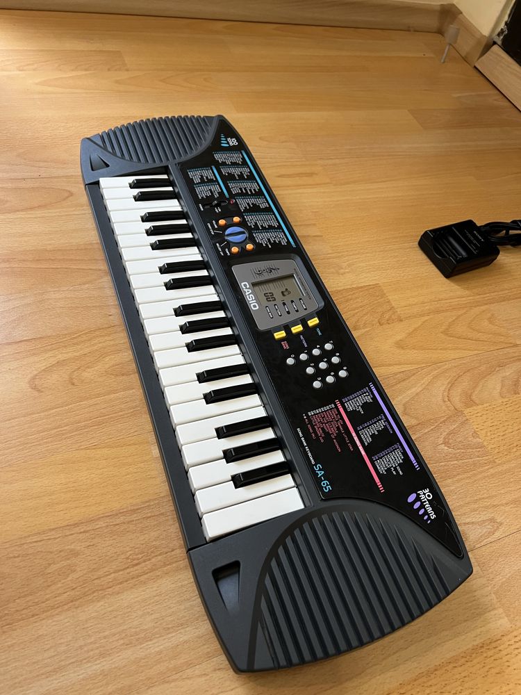 Синтезатор / йоника Casio
