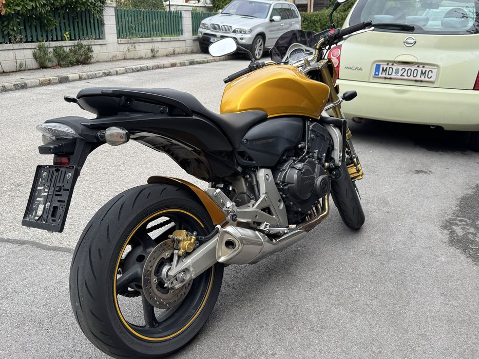 Honda hornet pc41