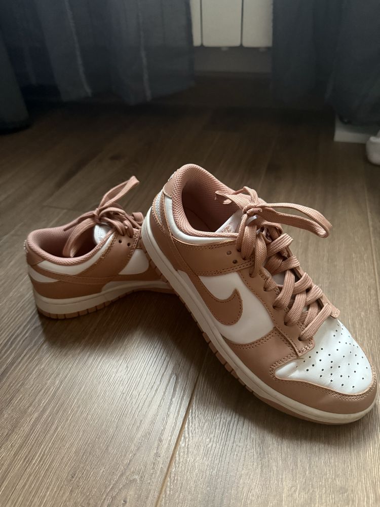 Nike dunk low Rose