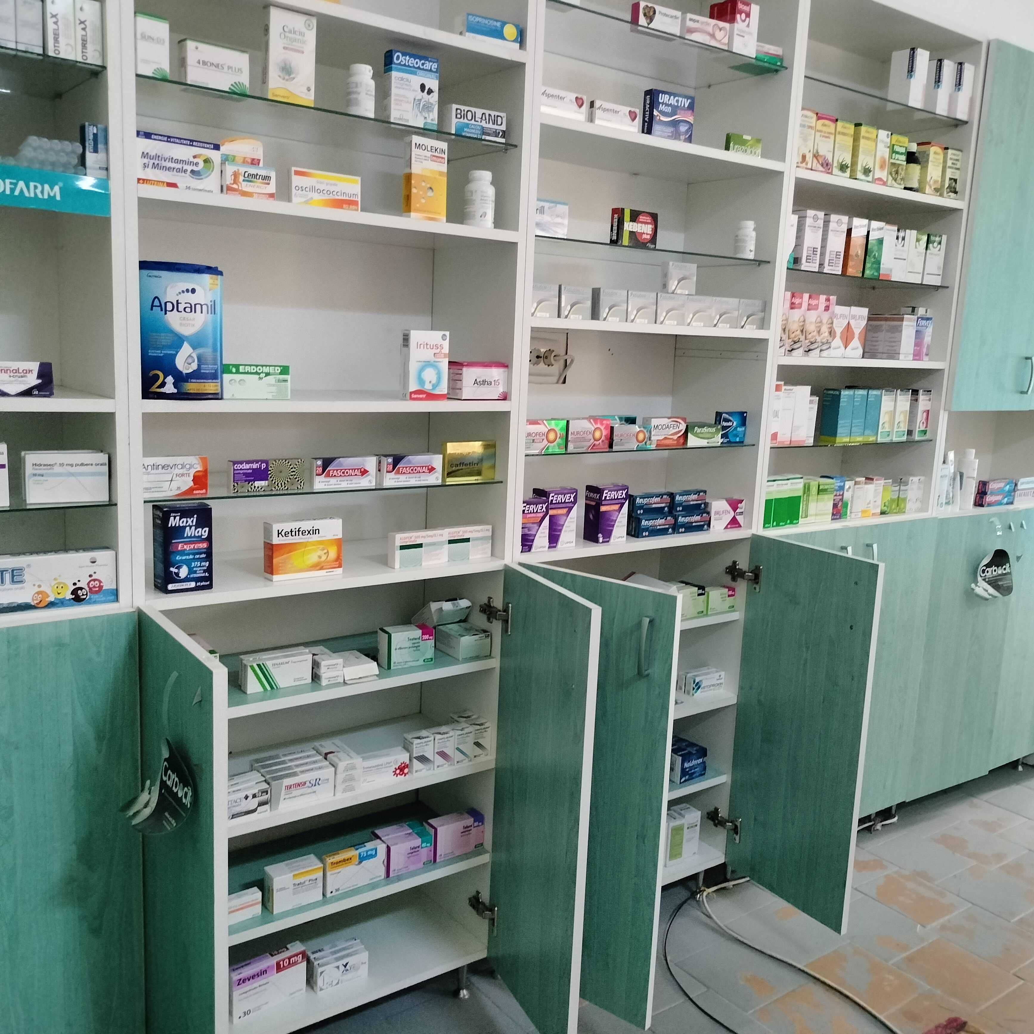 mobilier farmacie + cruce led