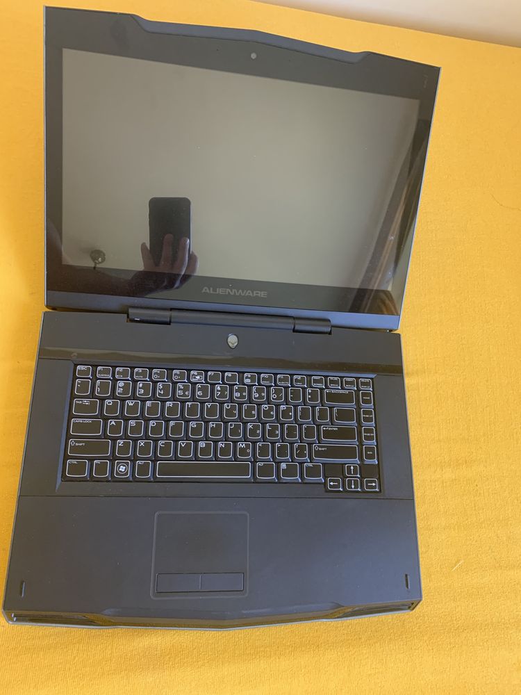 Dezmembrez Laptop Alienware m15x