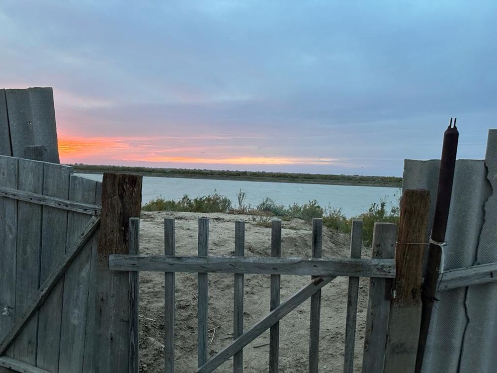 Дом  Атырау  Село Жанаталап  на берегу урала