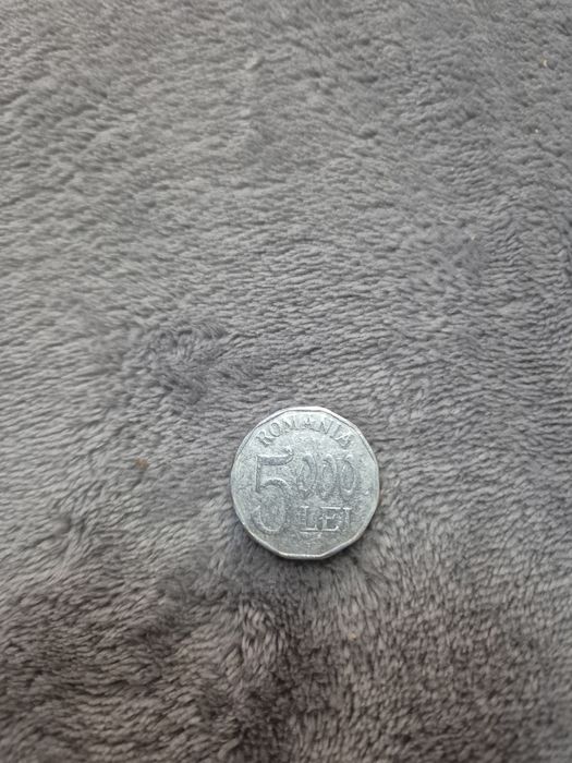 Moneda 5000 de lei Romanesti