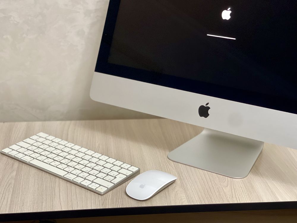 Apple iMac 21,5 Дюймов / 2015года/ SSD:256Gb