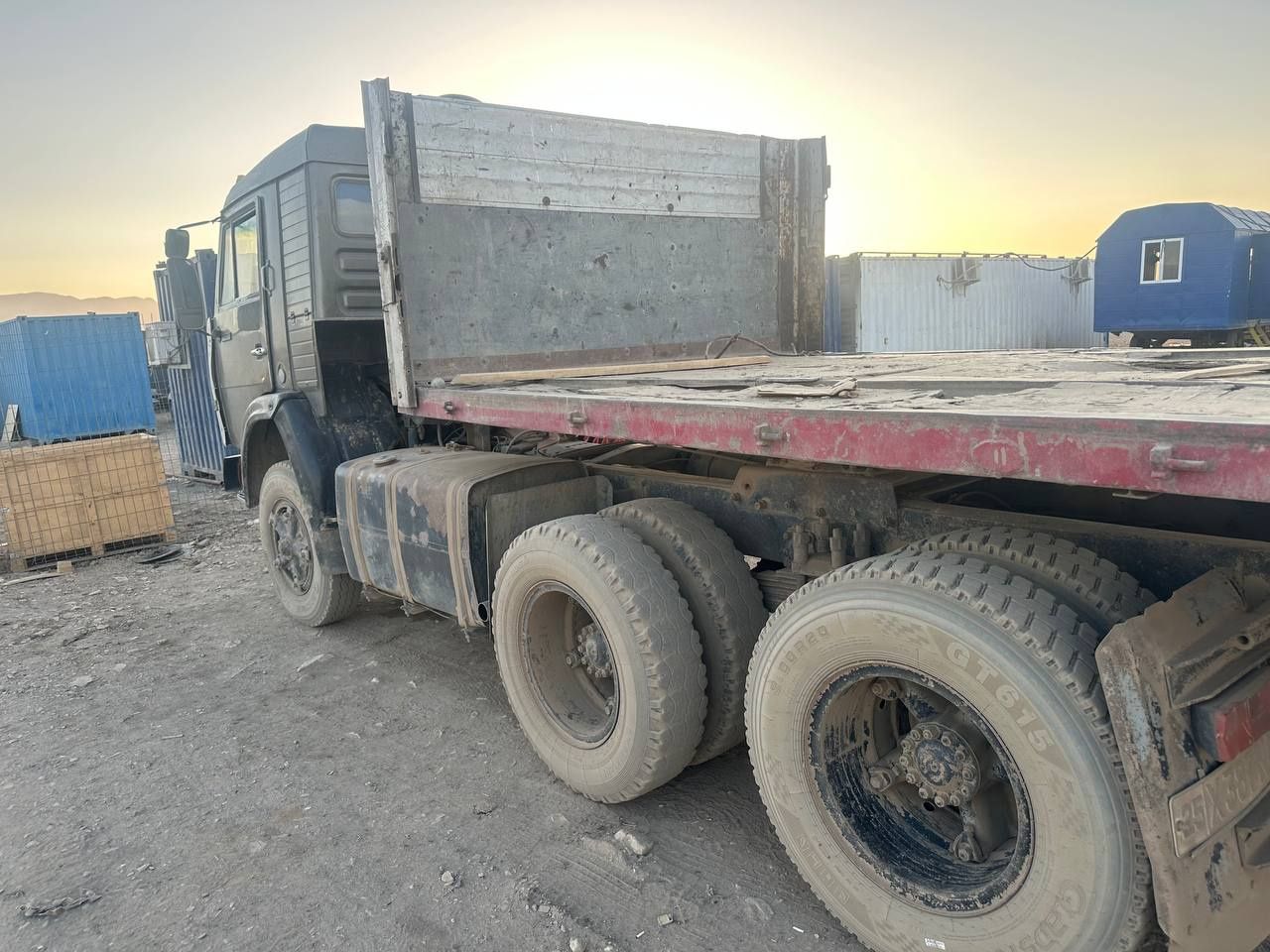 Kamaz kafolati bor yurib turgan moshina