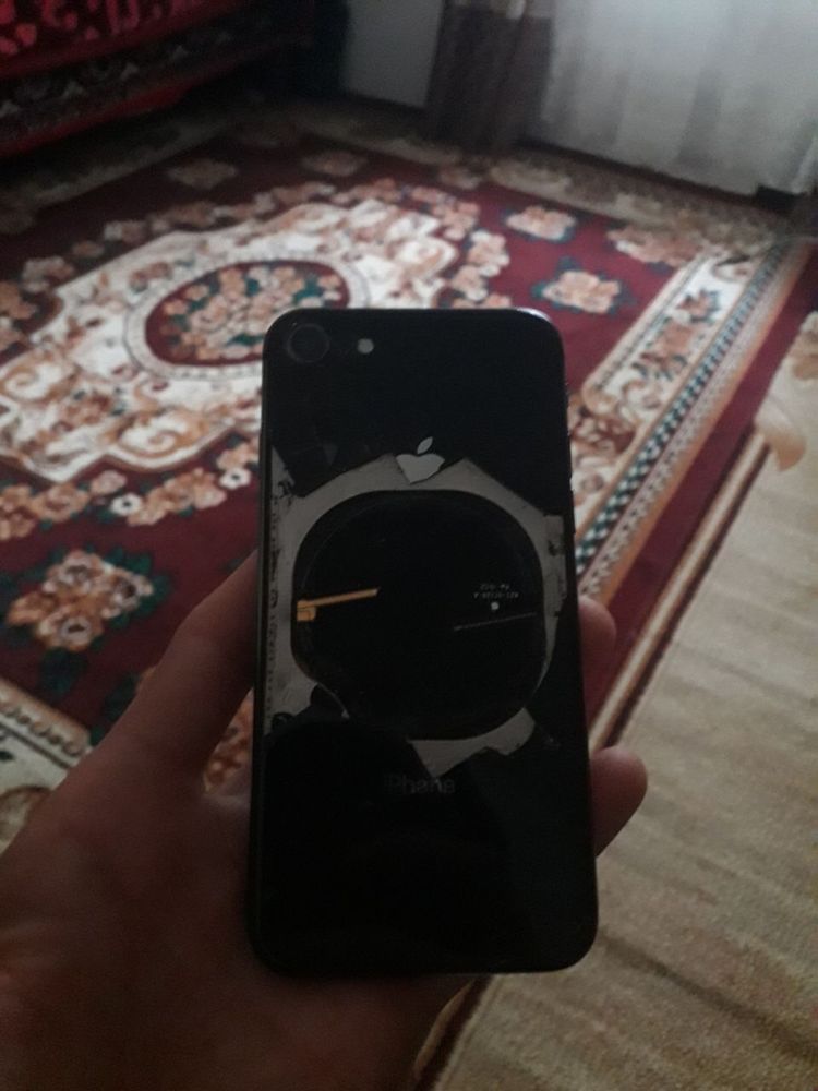 iphone 8  hotira 64 yomkust 68 sensir orqa krishka singa 150 200  ming