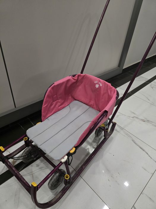 Детские санки на колёсах