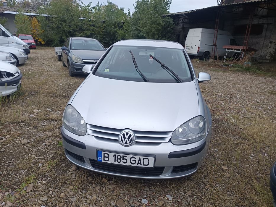 Golf 5 .2500 e .ușor negociabil