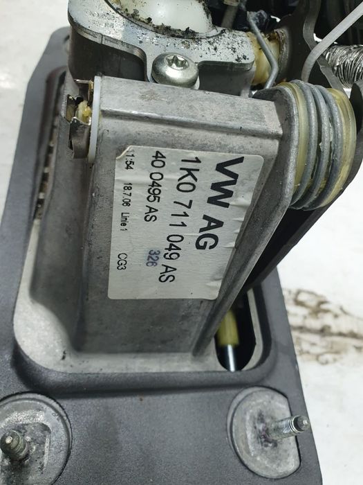 Timonerie manuala 5 trepte 1.9 tdi bls 1k0711049as Volkswagen VW Golf