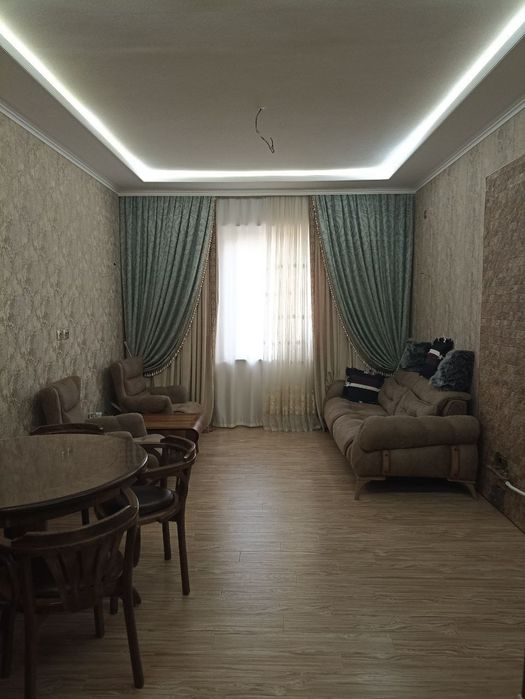 Продается 4 ком 2 этаж Чирчик - горпарк