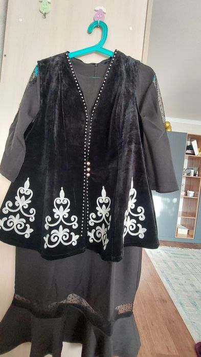 Платье с камзолом