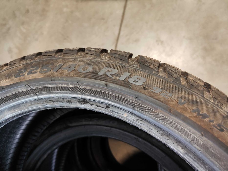 4бр.зимни гуми 225/40/18 Pirelli