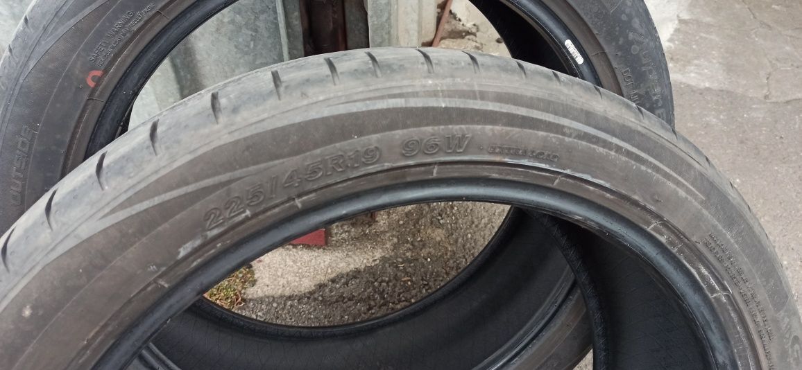 Anvelope vara 225 45 R19 96W XL