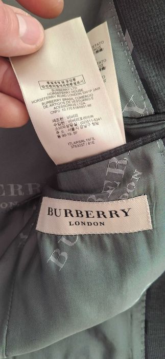 Мъжко сако Burberry,90% вълна ,10% коприна в перфекто състоание .