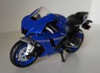 Macheta motocicleta Yamaha YZR-R1 2021 albastru - Maisto 1/18