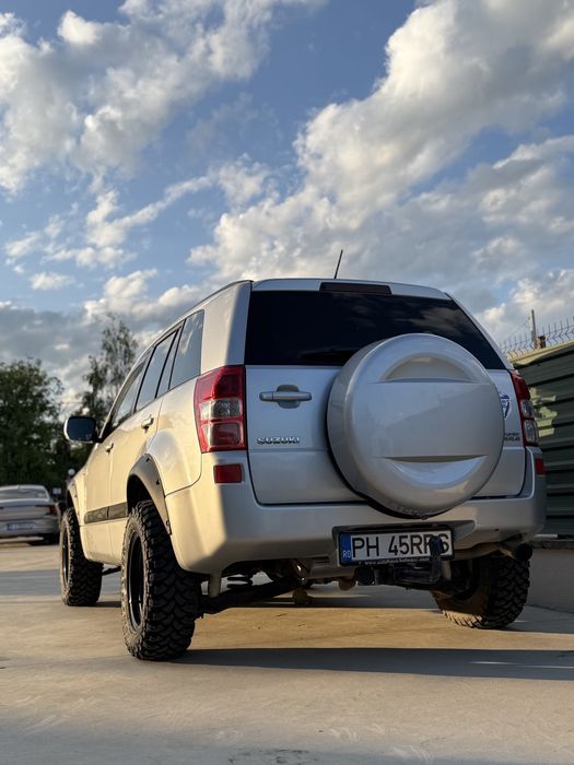 Suzuki Grand Vitara 2 model deosebit overlanding