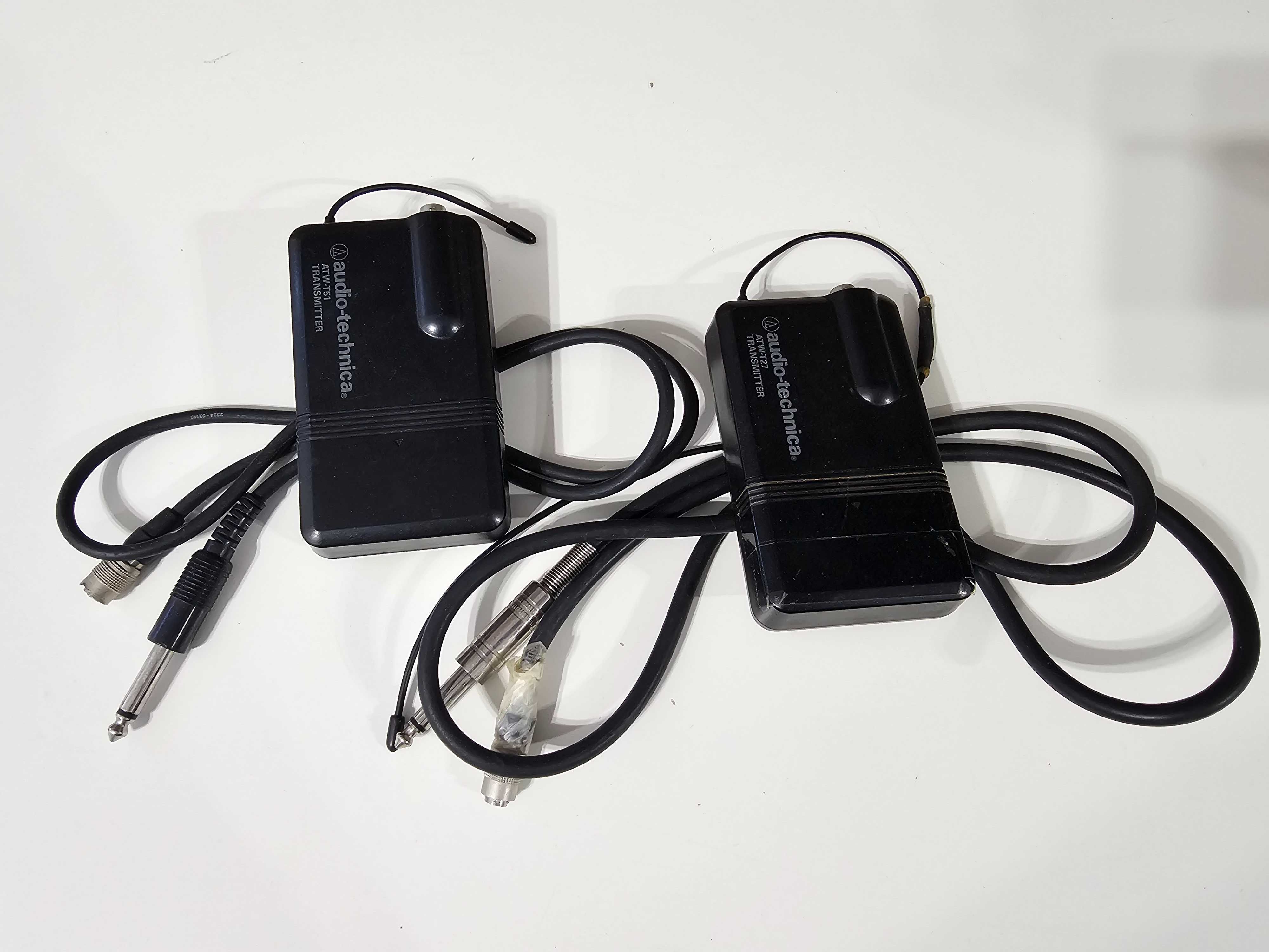 Set 2 Transmitatoare Audio Technical ATW T51 Transmitter cu cabluri