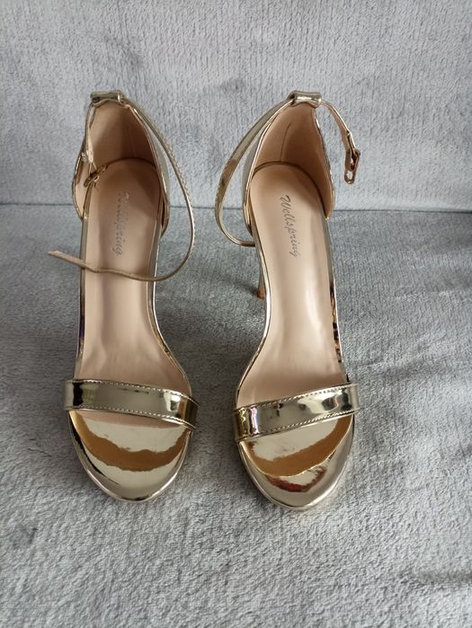 Sandale elegante aurii