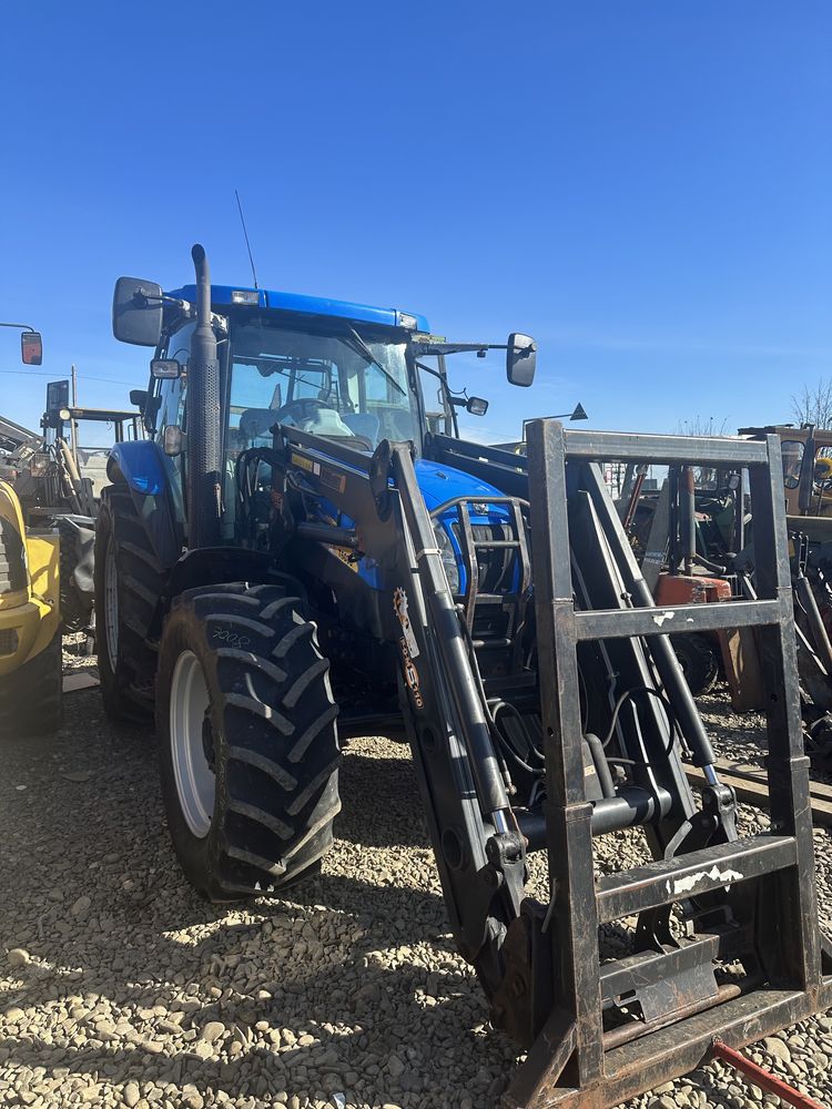 New Holland T6030 cu incarcator frontal