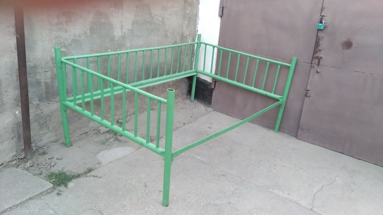 Тапчан 1.90х1.30м