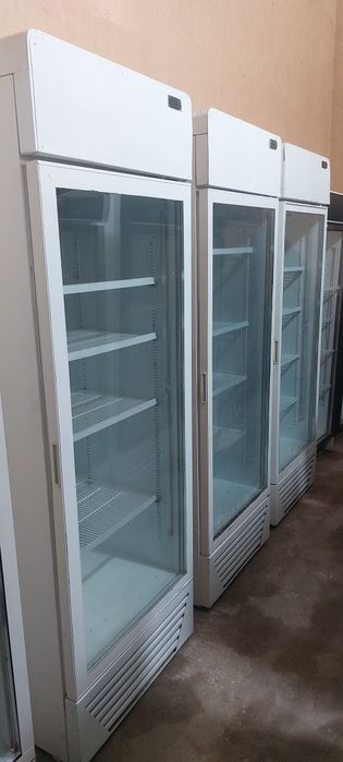 Ветринный холодильник