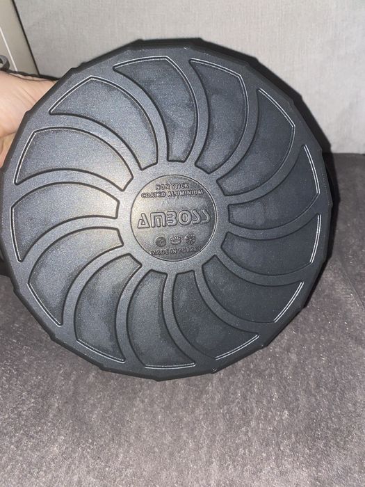 Oala de casa ! Este foarte buna ! Are fundul gros !