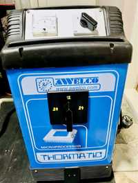 Incarcator baterii auto Awelco THORMATIC