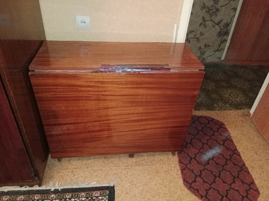 Продам стол-книжка. Б/у